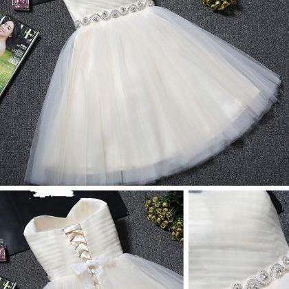 Beautiful Simple Ivory Tulle Lace-up Graduation..