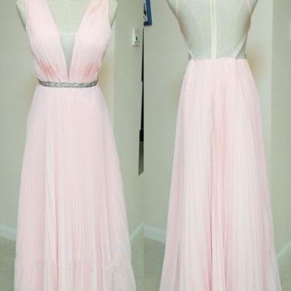 Elegant Light Pink Long Chiffon V-neckline..