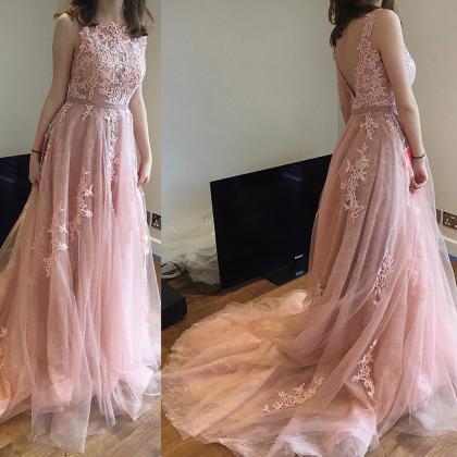 Pink Charming Lace And Tulle V Back Prom Gowns..