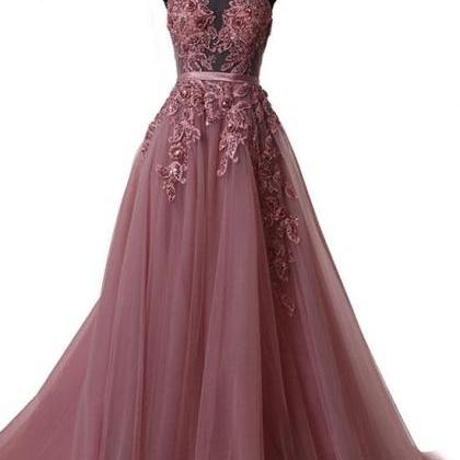 Charming Halter Lace Applique And Tulle Long Prom..