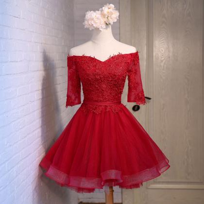 Red Lace Appliques Off-the-shoulder Half Sleeves..