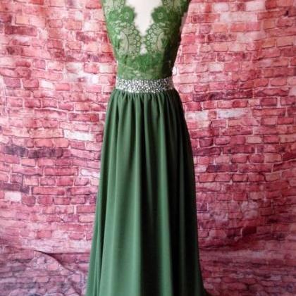 Beautiful Green Chiffon Long Prom Dress With Lace..