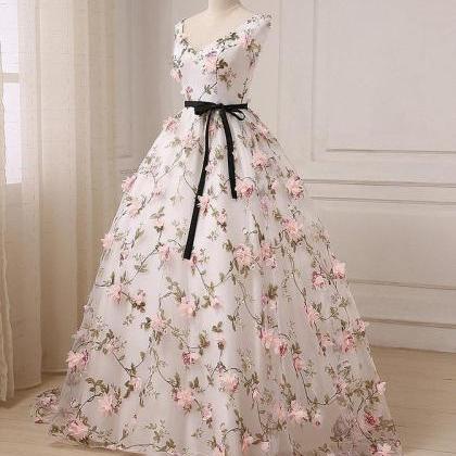 Beautiful V-neckline Flowers Long Sweet 16 Dress,..