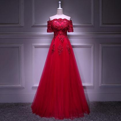 Fashionable Red Tulle Short Sleeves Lace Applique..
