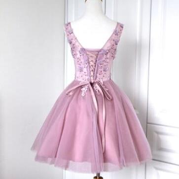 Cute Tulle V-neckline Short Lace-up Prom Dresses..