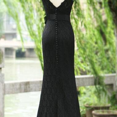 Elegant Black Lace Open Back Bridesmaid Dresses,..