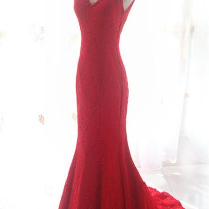 Pretty V-neck Lace Red Evening Dresses Sweep..