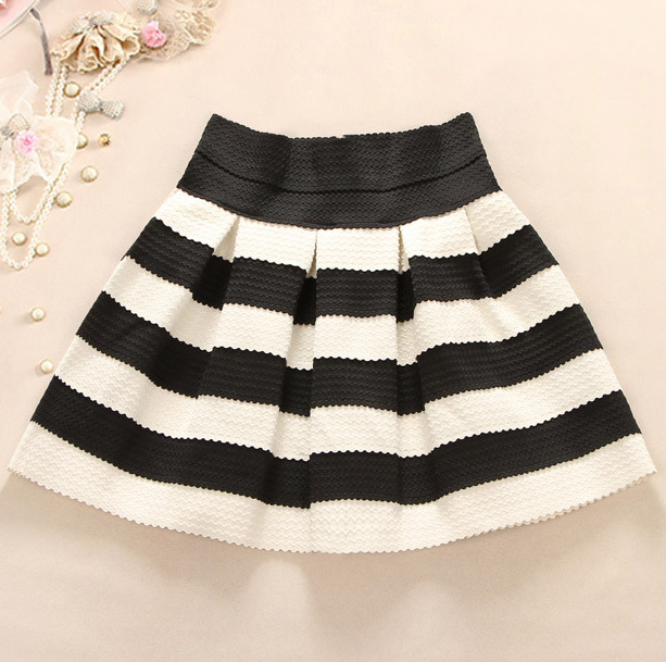 Women's black and white striped clearance skirt