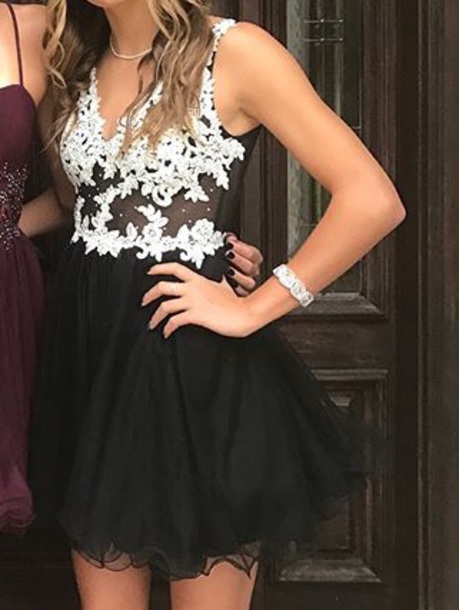 Black Short Homecoming Dress With White Applique, Lovely Formal Wear, Short Party Dresses