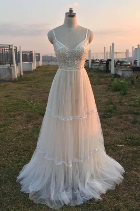Ivory Tulle V-neckline Straps Long Beach Wedding Dresses, V Neck Spaghetti Strap Bridal Gowns Country Wedding Gown