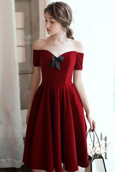 Wine Red Velvet Short Sweetheart Homecoming Dress Prom Dress, Knee Length Party Dress